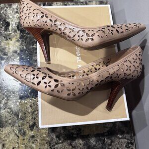 Micheal Kors Women's MK Flex Mid Perforated Pumps Nude SZ: 9M